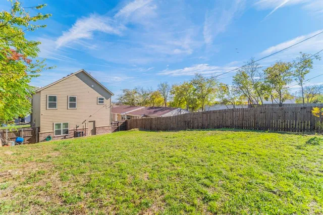 $345,000 | 2407 Lee Avenue, Fort Worth, TX 76164