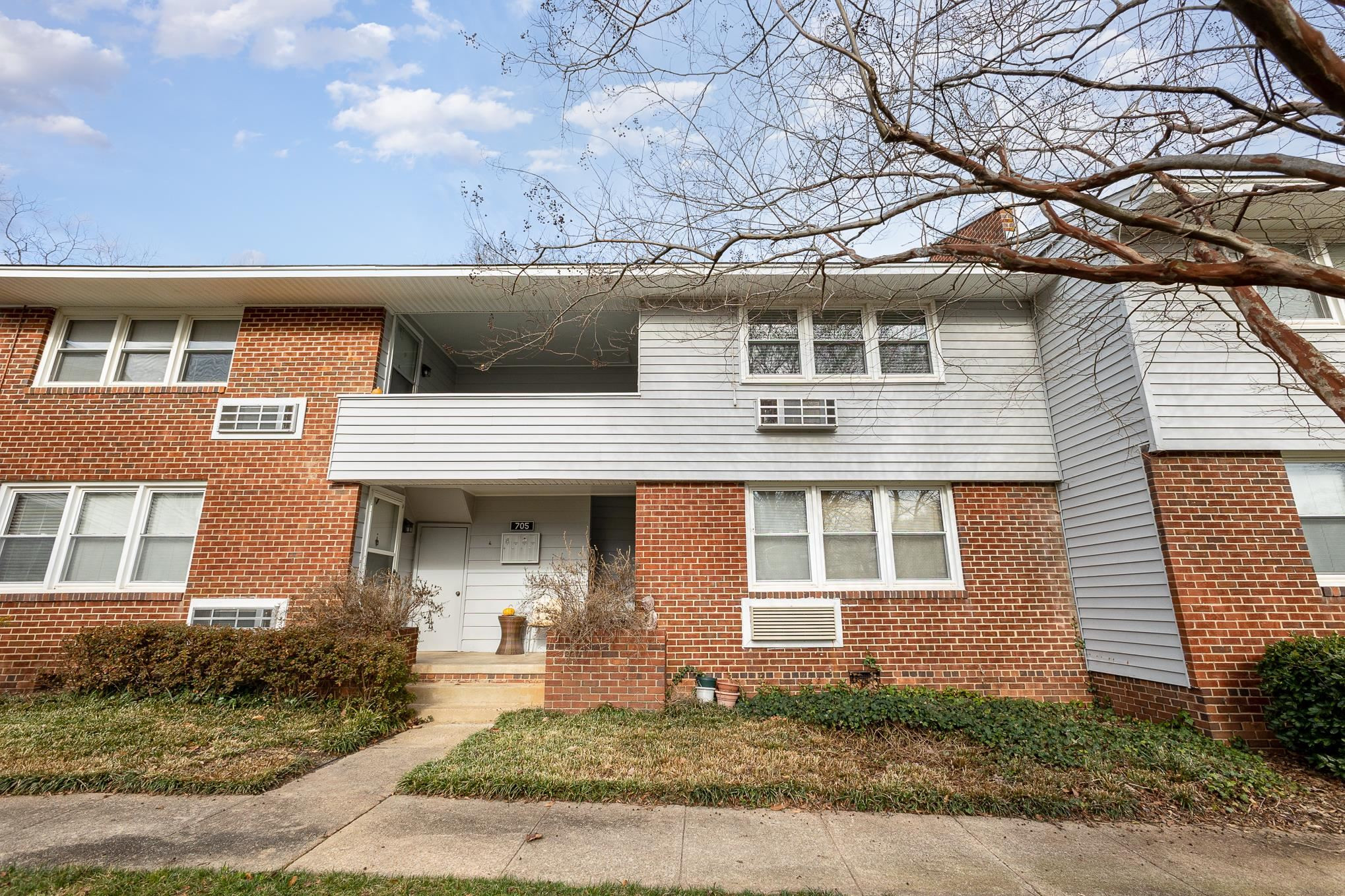 705 Daniels Street, Unit D Raleigh, NC 27605 - Photo 2 of 13