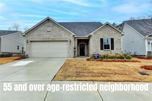 $2,600 | 811 Pineberry Court, Grayson, GA 30017