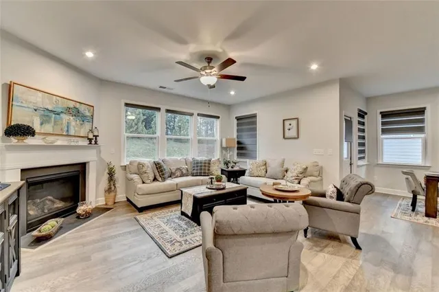 $2,600 | 811 Pineberry Court, Grayson, GA 30017