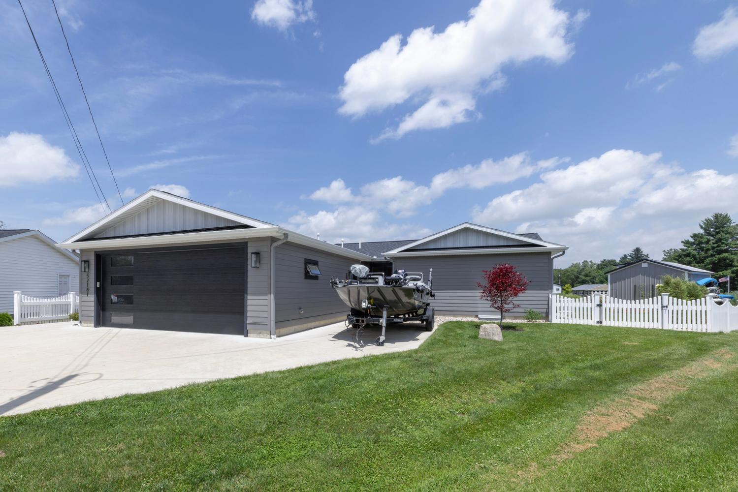 52181 Rivolake Road Three Rivers, MI 49093 - Photo 6 of 6 52181 Rivolake Rd Three Rivers-large-050