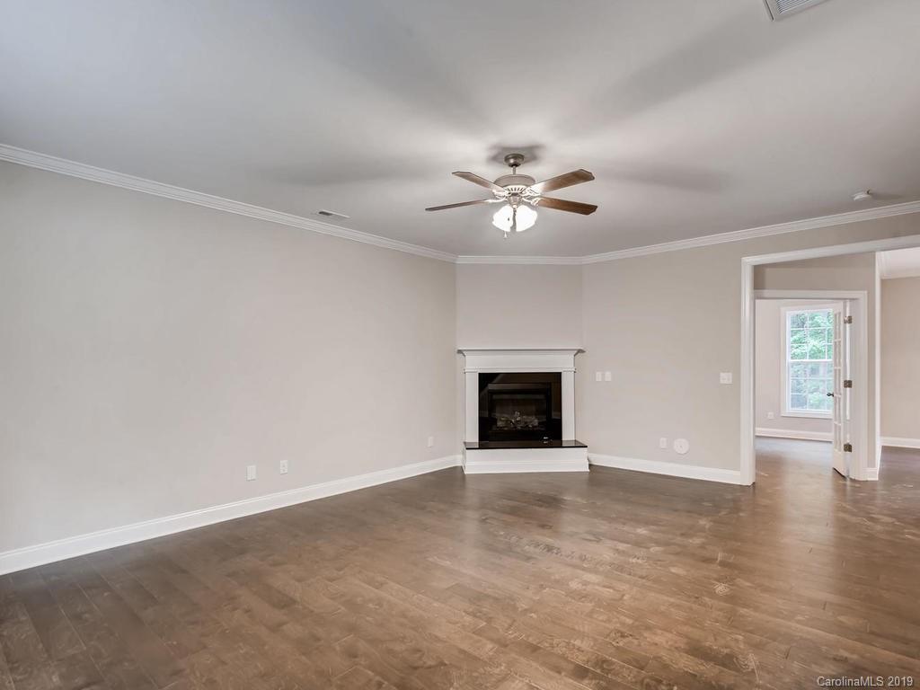 7015 Buckland Road Charlotte, NC 28278 - Photo 4 of 28 Gallery Image 4