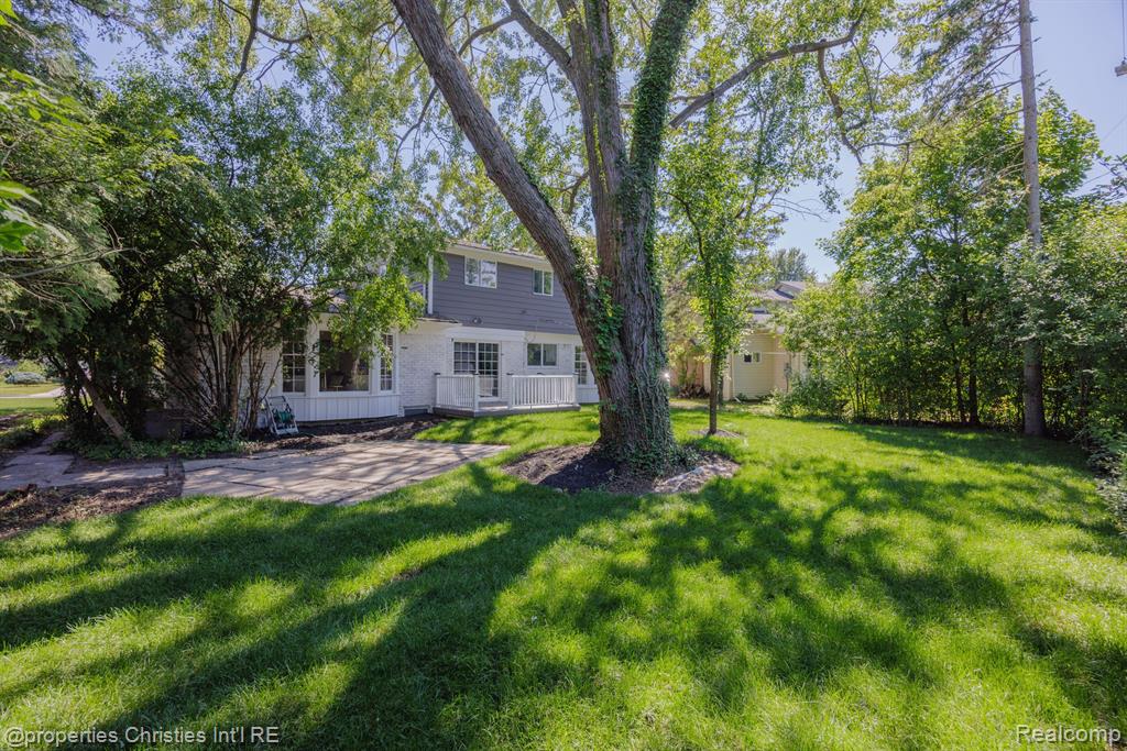 19810 Silver-Spring Street Southfield, MI 48076 - Photo 26 of 29