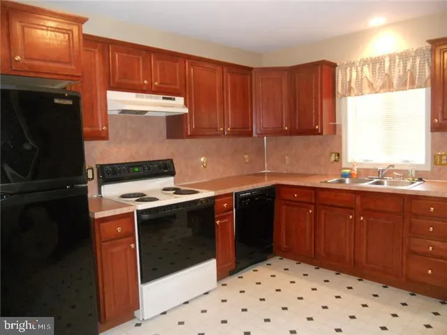 $245,000 | 457 Epsilon Drive, Wernersville, PA 19565