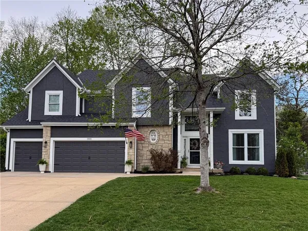 $730,000 | 2900 West 131st Street, Leawood, KS 66209