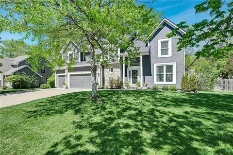 $730,000 | 2900 West 131st Street, Leawood, KS 66209
