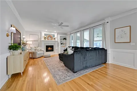 $730,000 | 2900 West 131st Street, Leawood, KS 66209