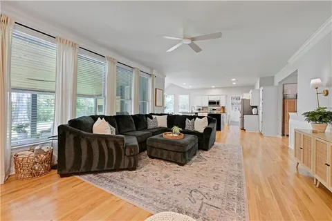$730,000 | 2900 West 131st Street, Leawood, KS 66209