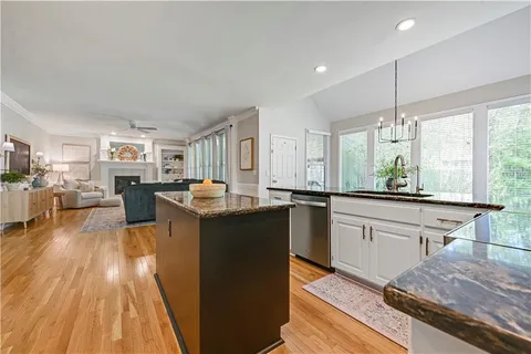 $730,000 | 2900 West 131st Street, Leawood, KS 66209