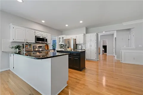 $730,000 | 2900 West 131st Street, Leawood, KS 66209