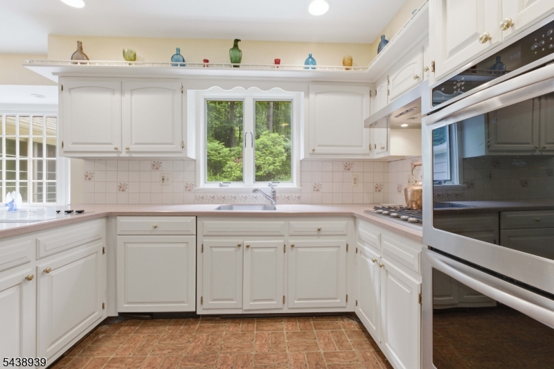 2 Tall Pines Road Morristown, NJ 07960 - Photo 8 of 35
