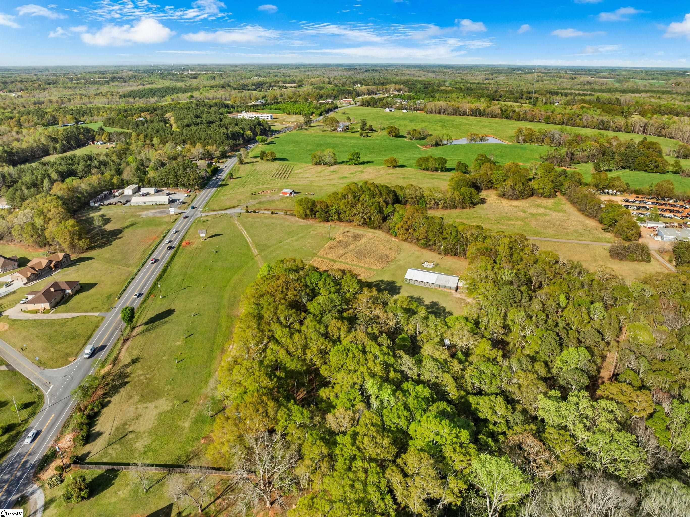 110 Smith Motors Road Belton, SC 29627 - Photo 4 of 16 Gallery Image 4