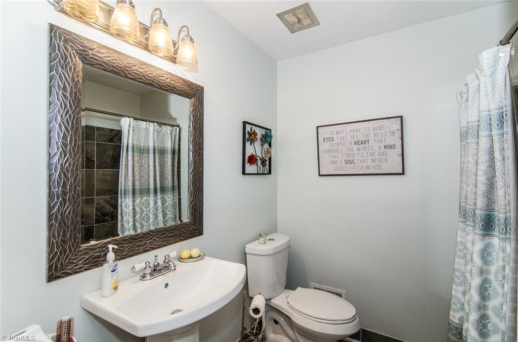 1167 Sweetbriar Road High Point, NC 27262 - Photo 22 of 27 Gallery Image 22