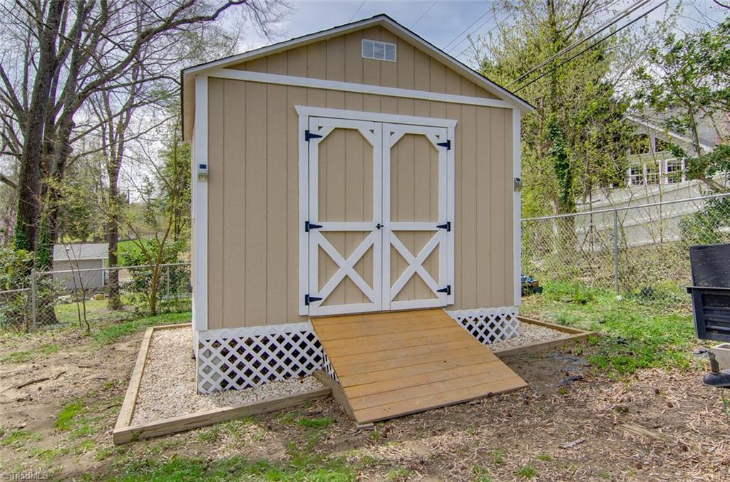 1167 Sweetbriar Road High Point, NC 27262 - Photo 26 of 27 Gallery Image 26