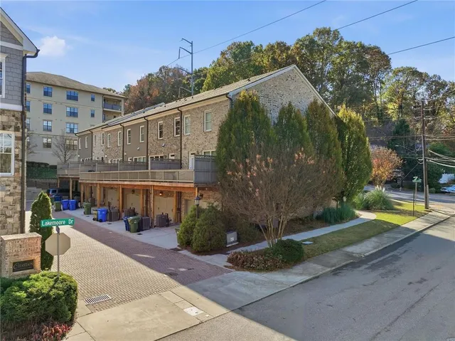 $675,000 | 4008 Chastain Preserve Way Northeast, Atlanta, GA 30342