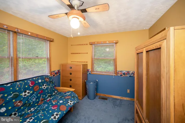 a view of a room with lots of lights