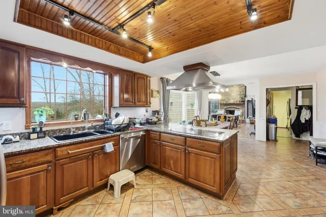 $606,000 | 300 Whaler Cove, Stafford, VA 22554