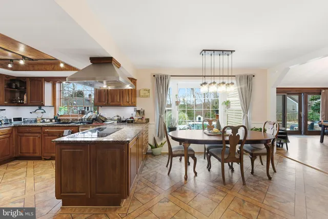 $606,000 | 300 Whaler Cove, Stafford, VA 22554