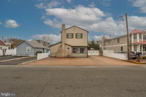 $1,850,000 | 37548 Atlantic Avenue, Rehoboth Beach, DE 19971