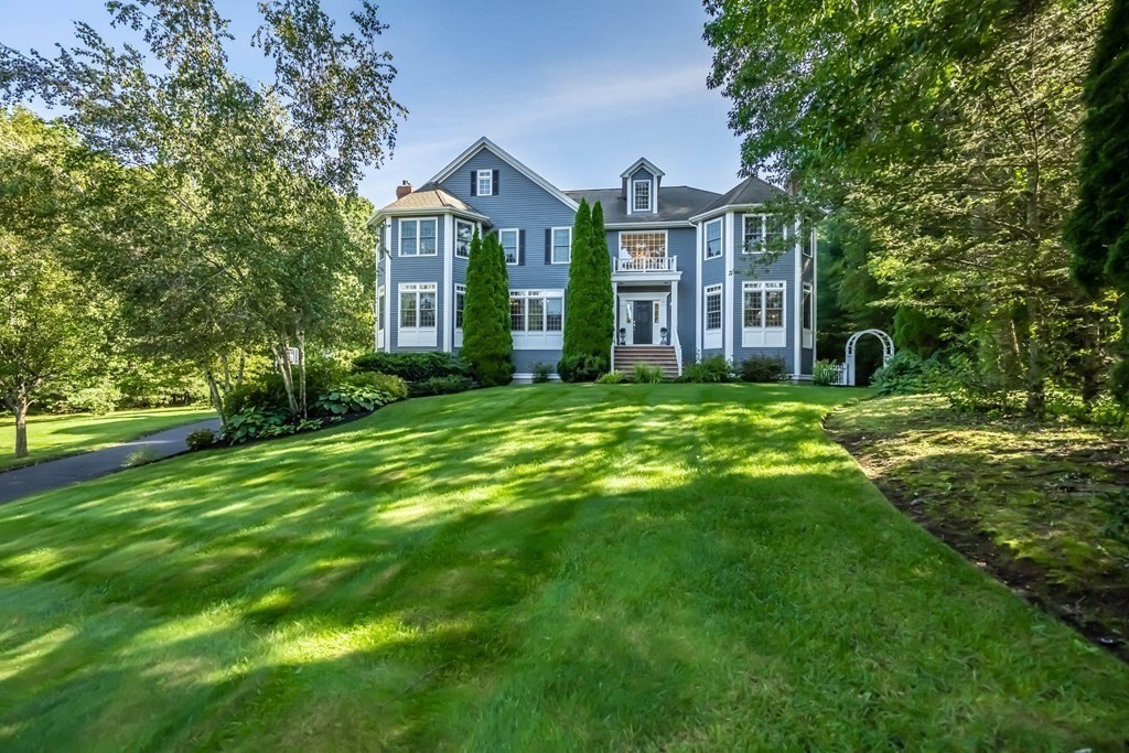 17 Chongris Circle Andover, MA 01810 - Photo 2 of 42