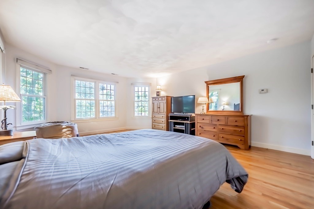 17 Chongris Circle Andover, MA 01810 - Photo 28 of 42