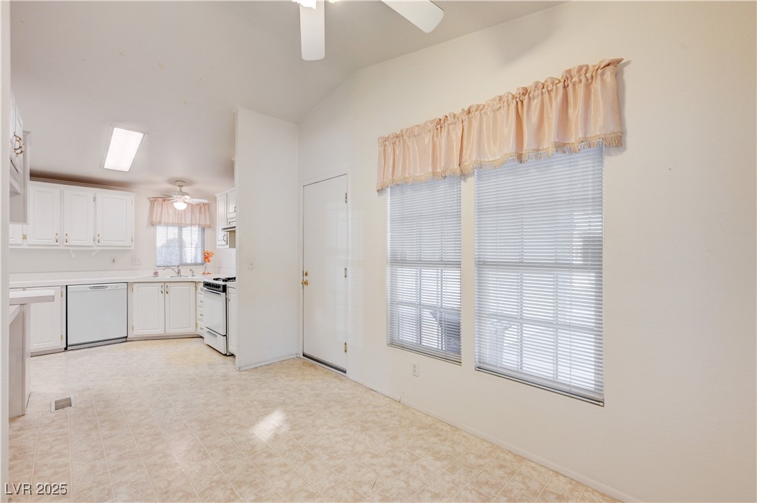 2011 Darla Street Henderson, NV 89002 - Photo 22 of 44 From Dining Area Front