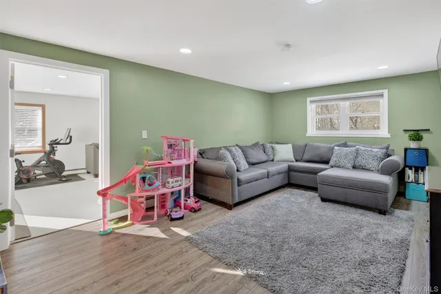 $479,000 | 95 Sutton Park Road, Poughkeepsie, NY 12603