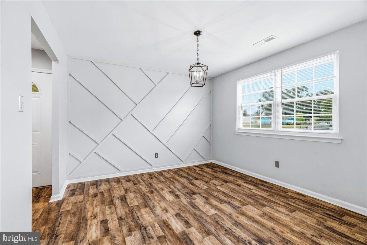 7165 Fairbrook Road Windsor Mill, MD 21244 - Photo 8 of 28 Dining area