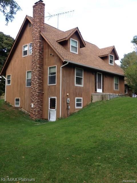 4120 Norton Road Howell, MI 48843 - Photo 4 of 13 5.JPG