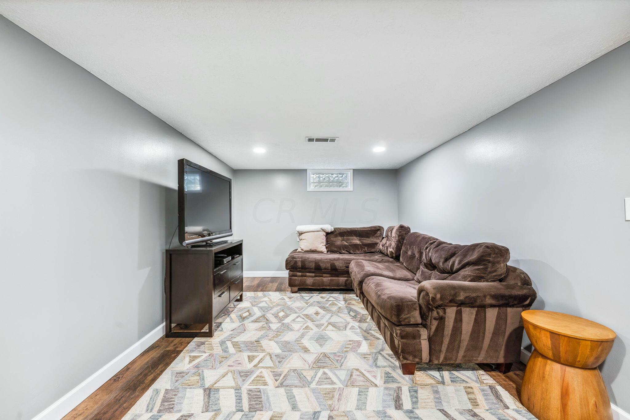 3550 Colchester Road Columbus, OH 43221 - Photo 29 of 51 30-web-or-mls-3550-colchester-rd