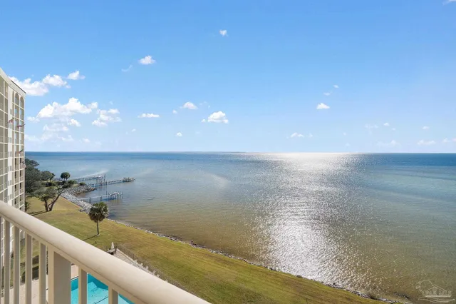 $1,950 | 615 Bayshore Drive, Unit 806, Pensacola, FL 32507