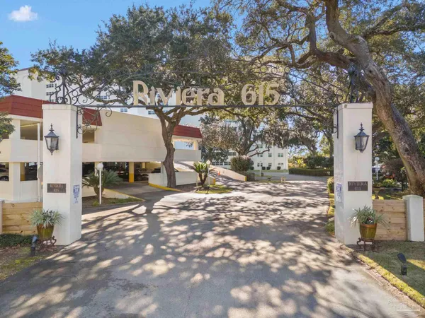 $1,950 | 615 Bayshore Drive, Unit 806, Pensacola, FL 32507