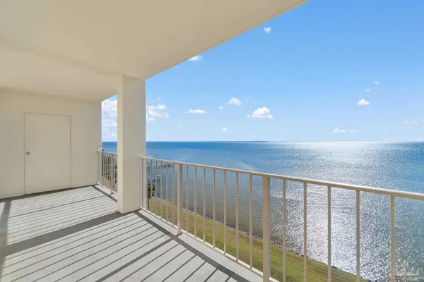 $1,950 | 615 Bayshore Drive, Unit 806, Pensacola, FL 32507
