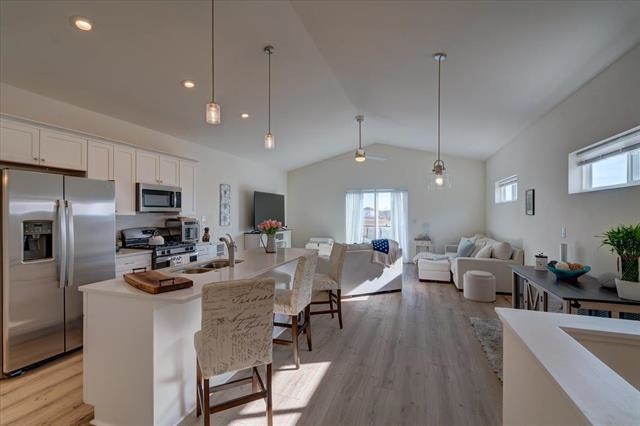 1232 Tivoli Oregon, WI 53575 - Photo 15 of 34