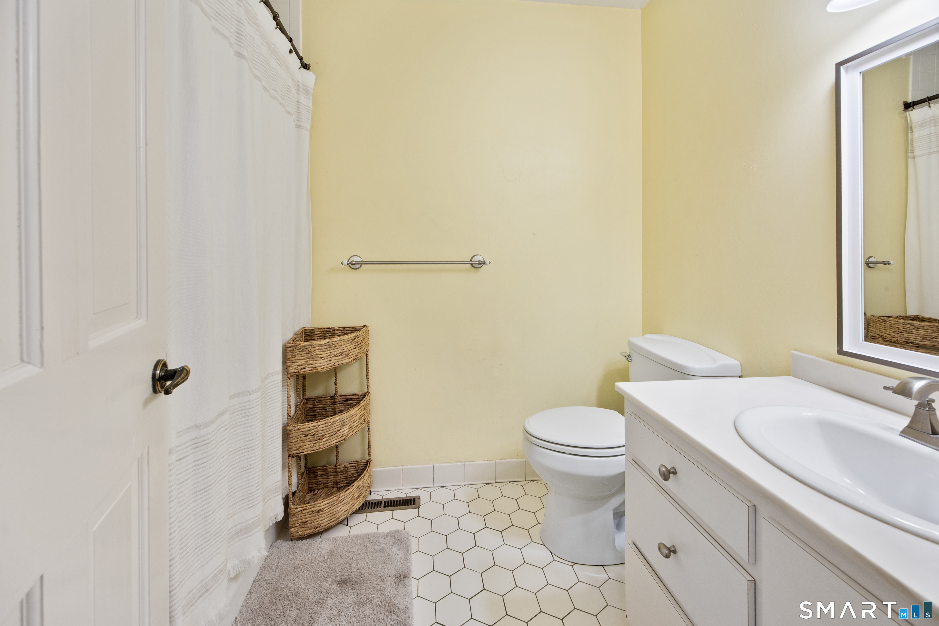 570 Riverside Drive Cheshire, CT 06410 - Photo 21 of 40 Gallery Image 21