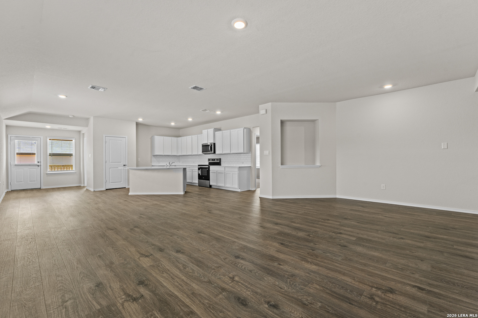 162 Double L Drive Comfort, TX 78013 - Photo 4 of 26