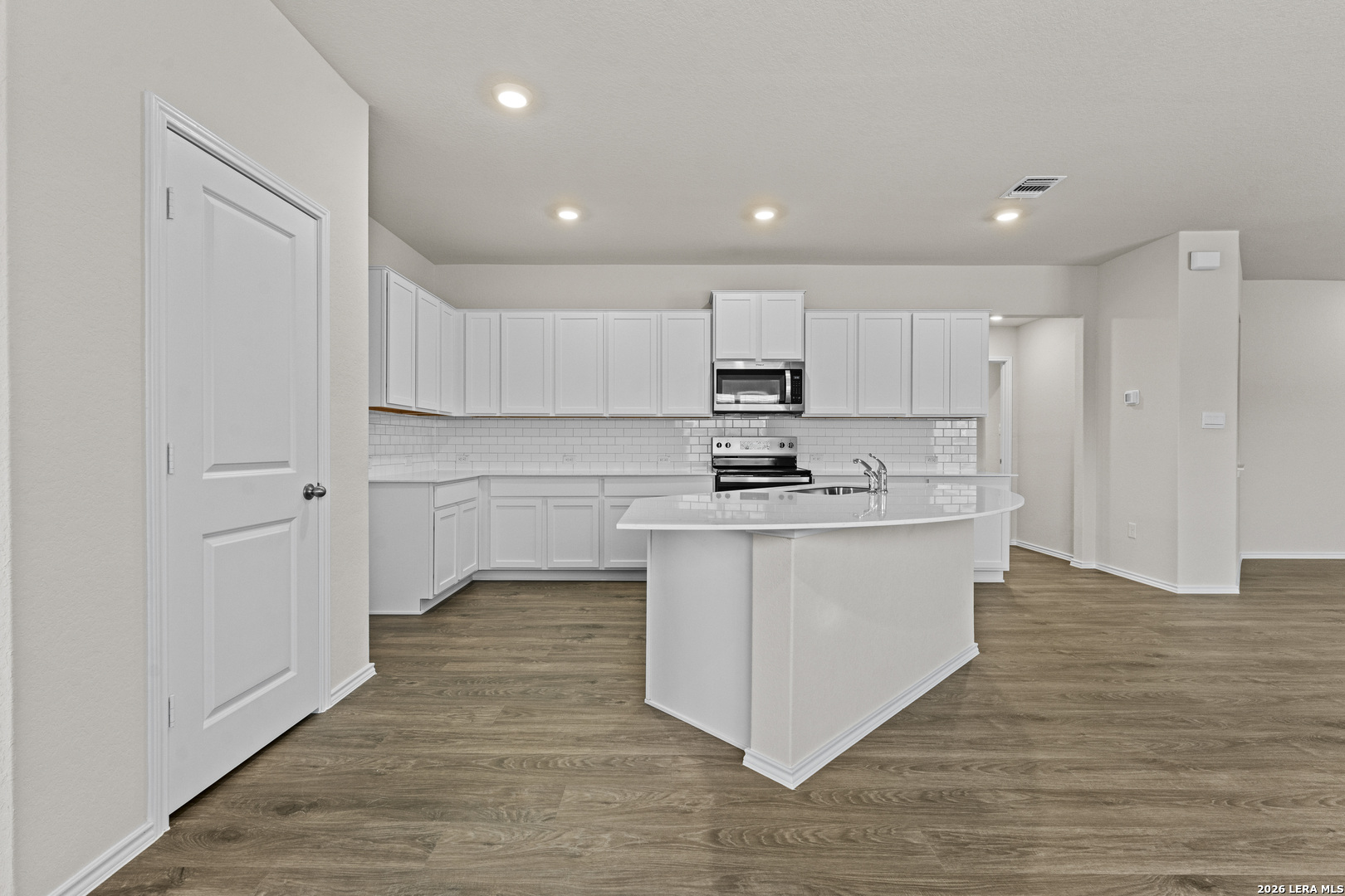162 Double L Drive Comfort, TX 78013 - Photo 6 of 26