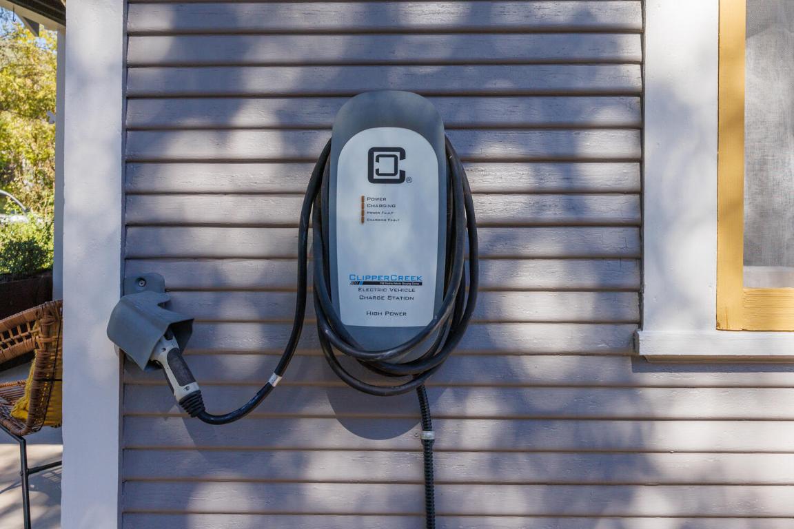 711 Patterson Avenue Austin, TX 78703 - Photo 20 of 21 a view of entryway