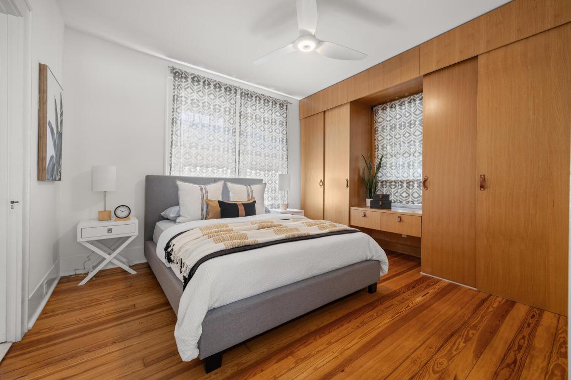 711 Patterson Avenue Austin, TX 78703 - Photo 4 of 21 a bedroom with a bed and a window