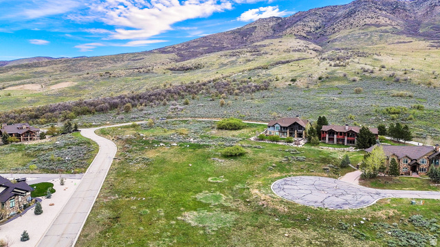 3722 Porcupine Ridge Drive, Unit 105 Eden, UT 84310 - Photo 20 of 22 View of mountain backdrop