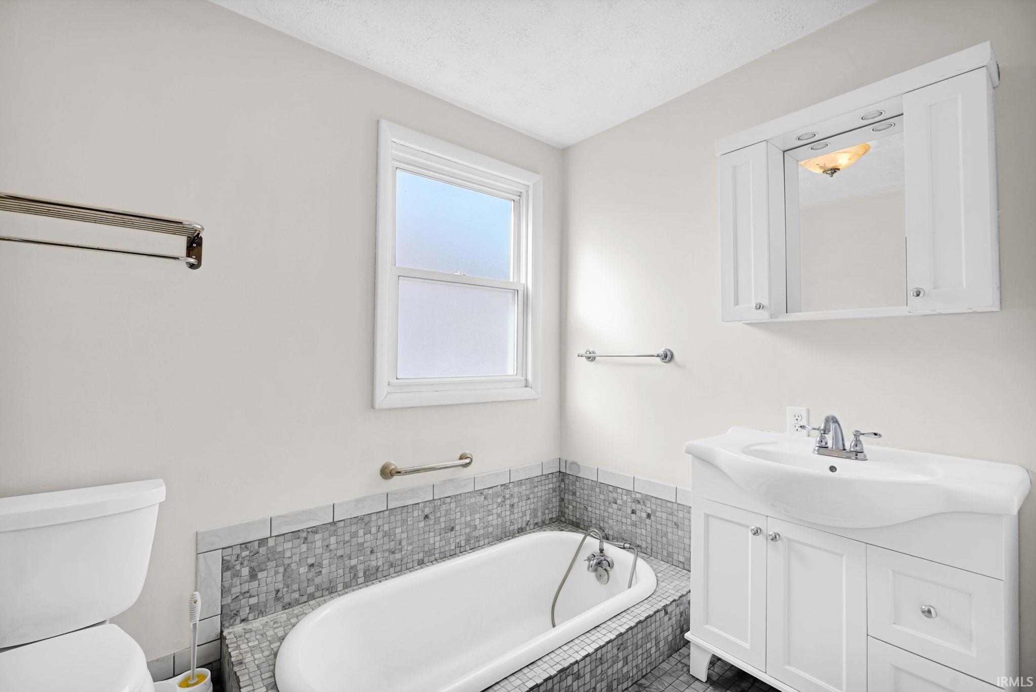 611 North 8th Street Mitchell, IN 47446 - Photo 17 of 26