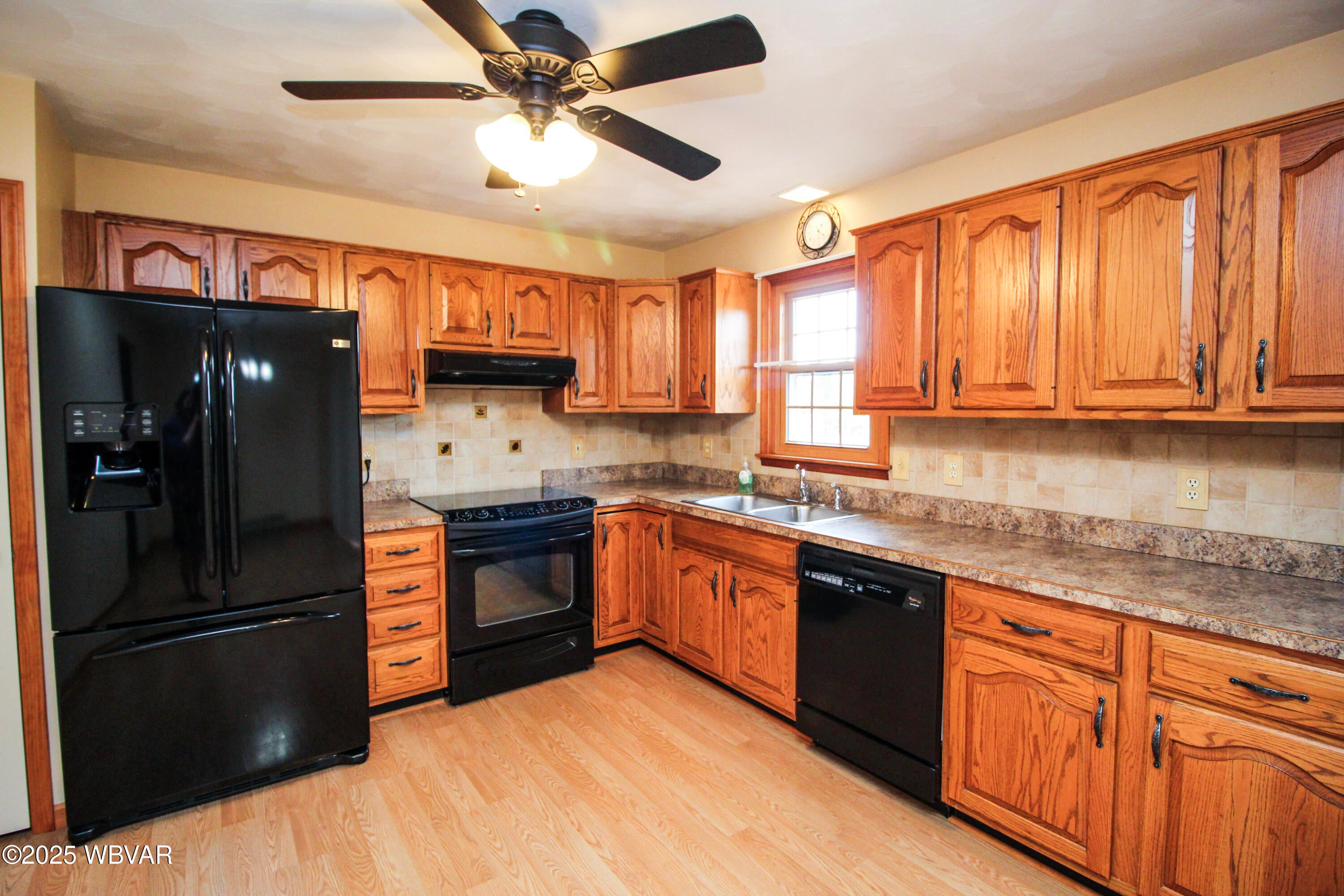 484 Middle Road Jersey Shore, PA 17740 - Photo 4 of 16 Kitchen