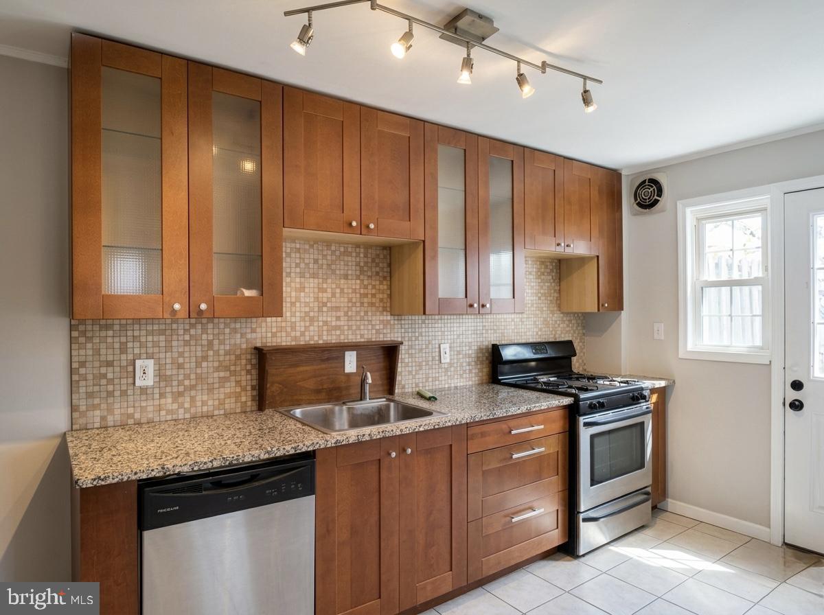 1615 Thetford Road Baltimore, MD 21286 - Photo 6 of 20