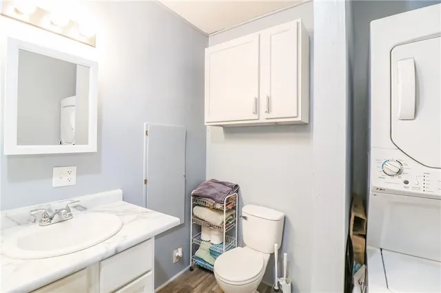 $153,900 | 50 Circle Drive, Windsor, MO 65360