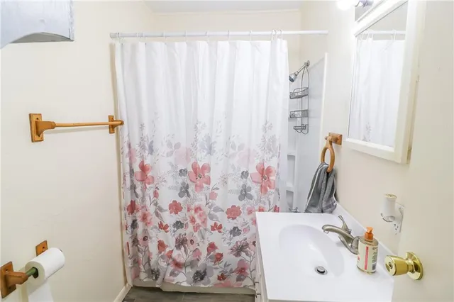 $153,900 | 50 Circle Drive, Windsor, MO 65360