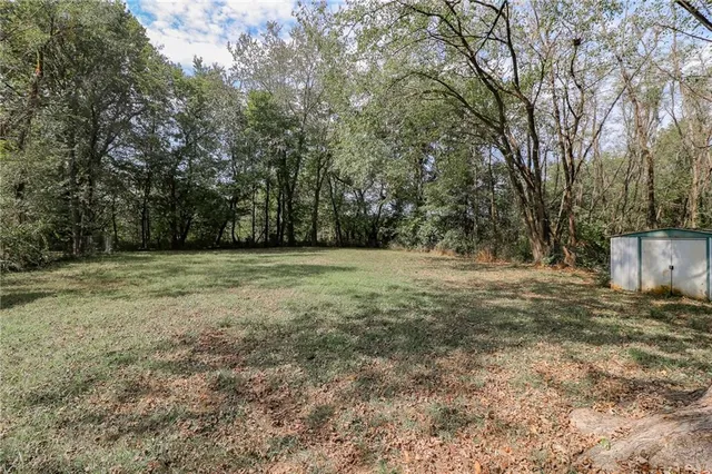 $153,900 | 50 Circle Drive, Windsor, MO 65360