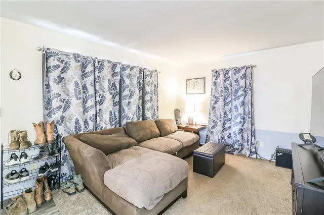 $153,900 | 50 Circle Drive, Windsor, MO 65360