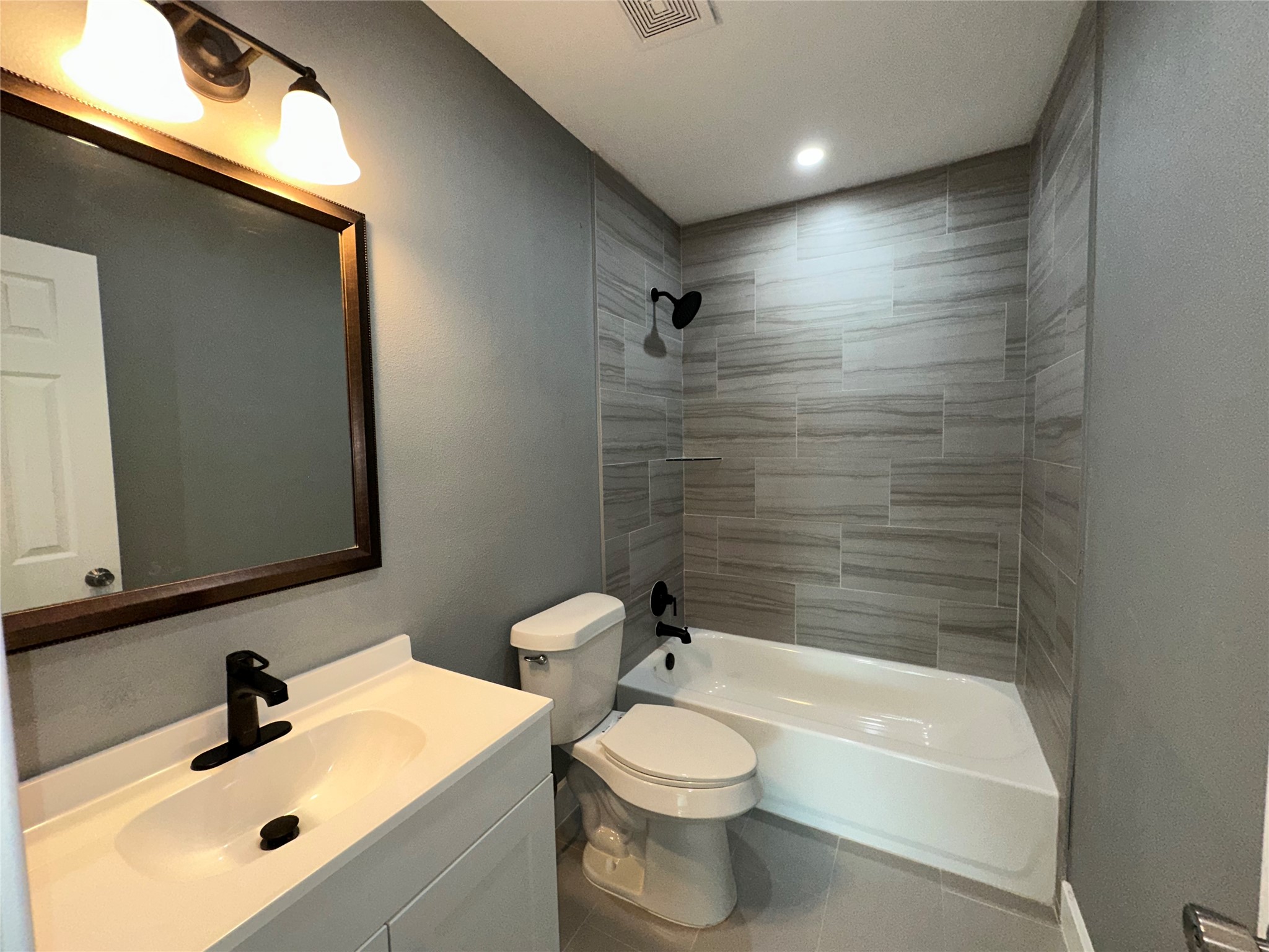 8227 St Lo Road Houston, TX 77033 - Photo 11 of 21