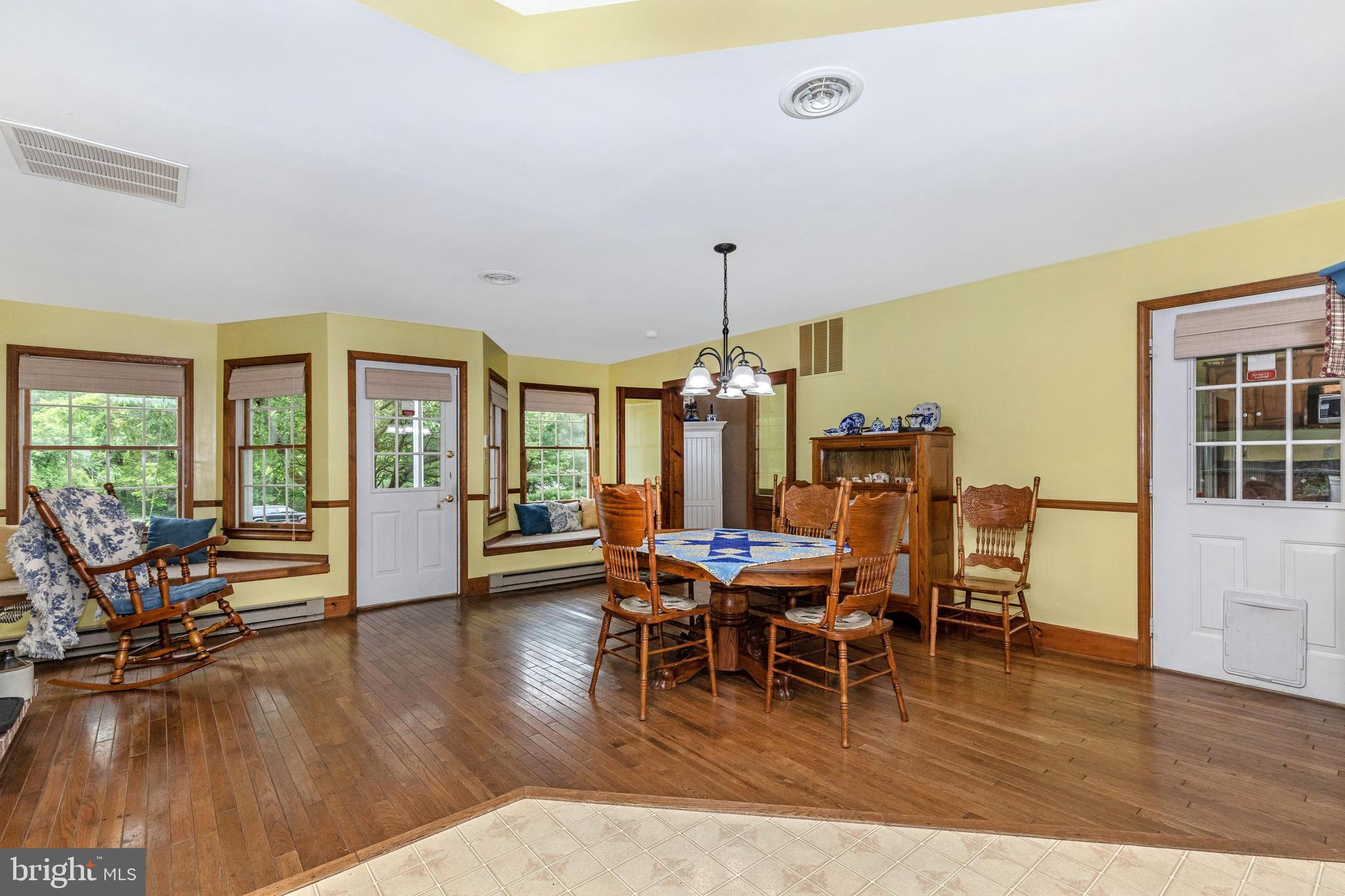 203 Baker Road Fayetteville, PA 17222 - Photo 5 of 72
