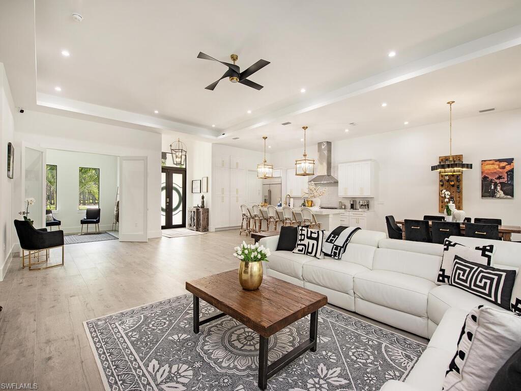 363 29th Street Southwest Naples, FL 34117 - Photo 13 of 35 Gallery Image 13